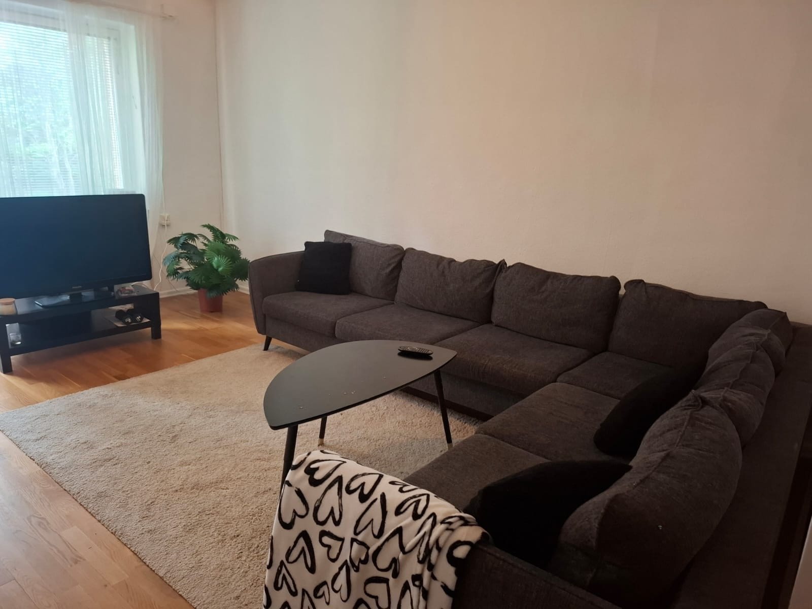 3 rok · 80 m² i Skärholmen – bild 3