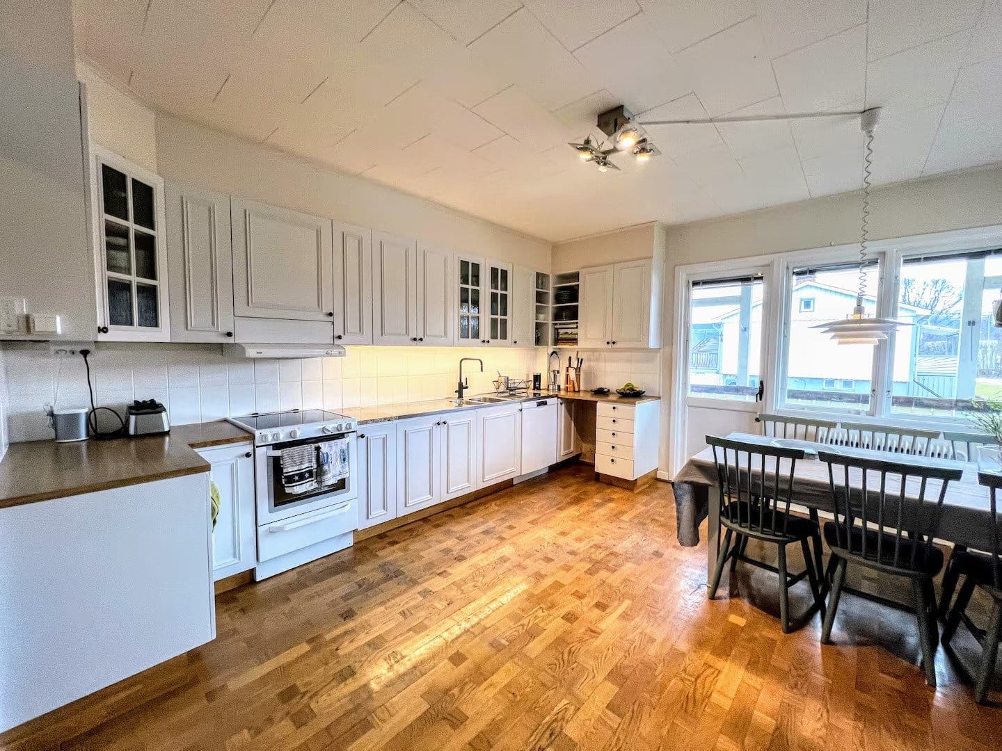 7 rok · 170 m² i Sollentuna – bild 3