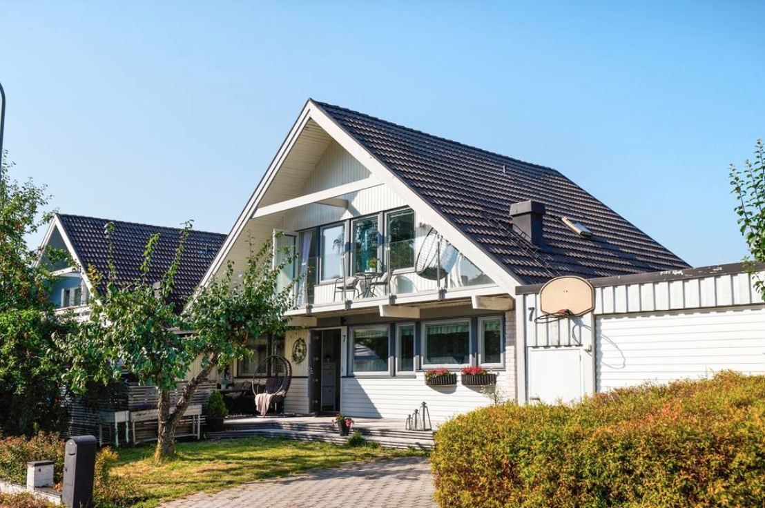 Villa/Hus, 4 rooms, 201 sqm, Hässelby – bild 2