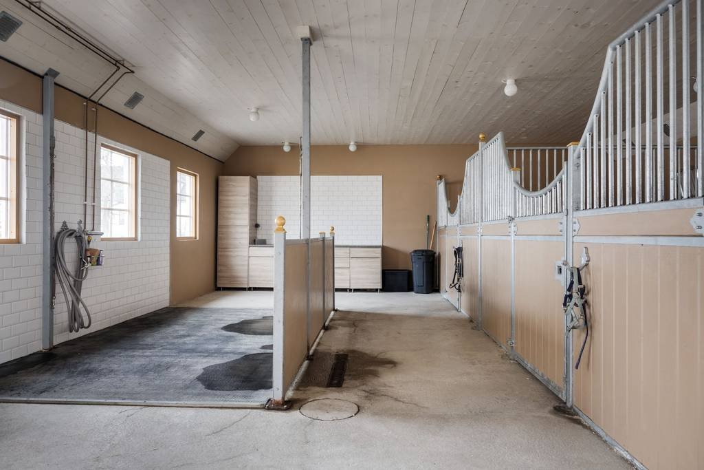 6 rok · 220 m² i Stånga – bild 21