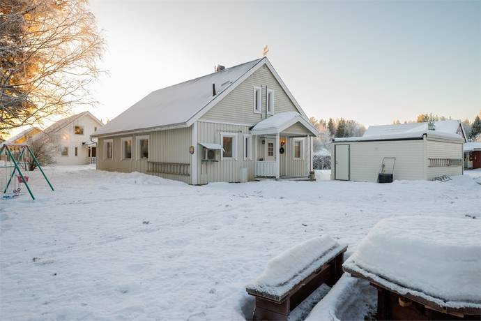 8 rok · 160 m² i Boden – Boden