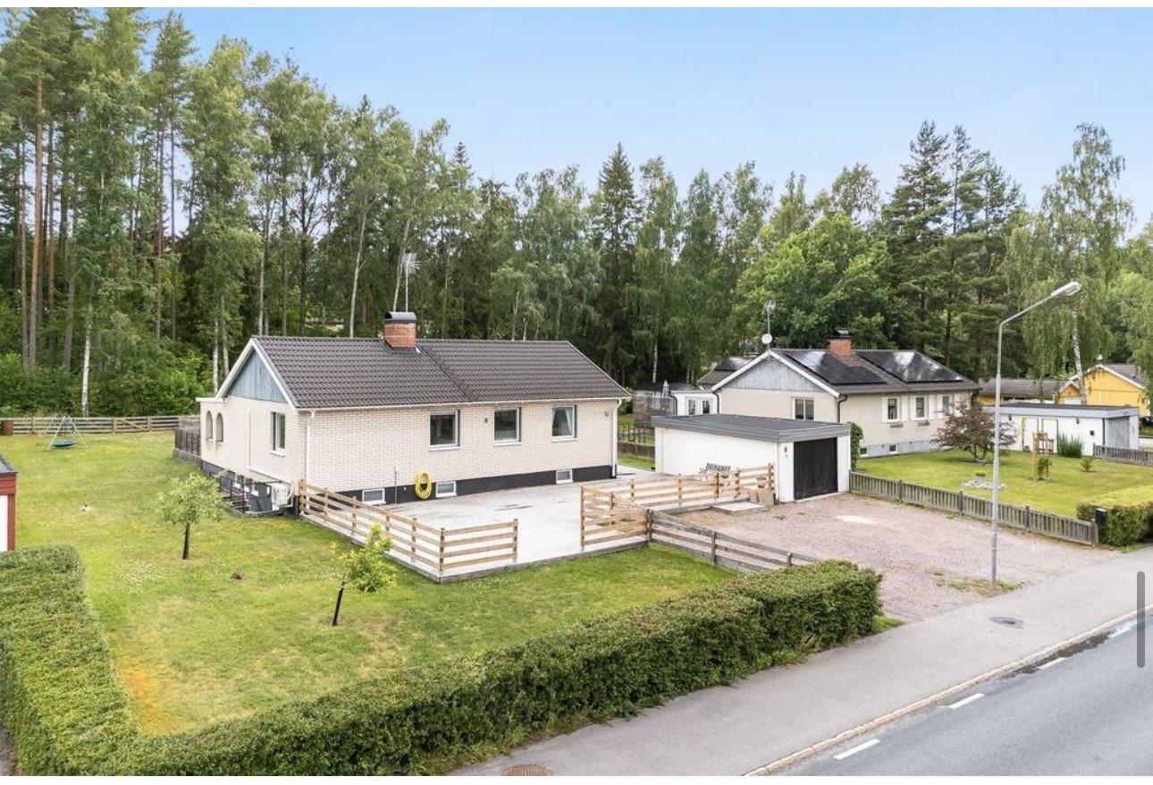 Villa/Hus, 5 rooms, 232 sqm, Hållsta – bild 2