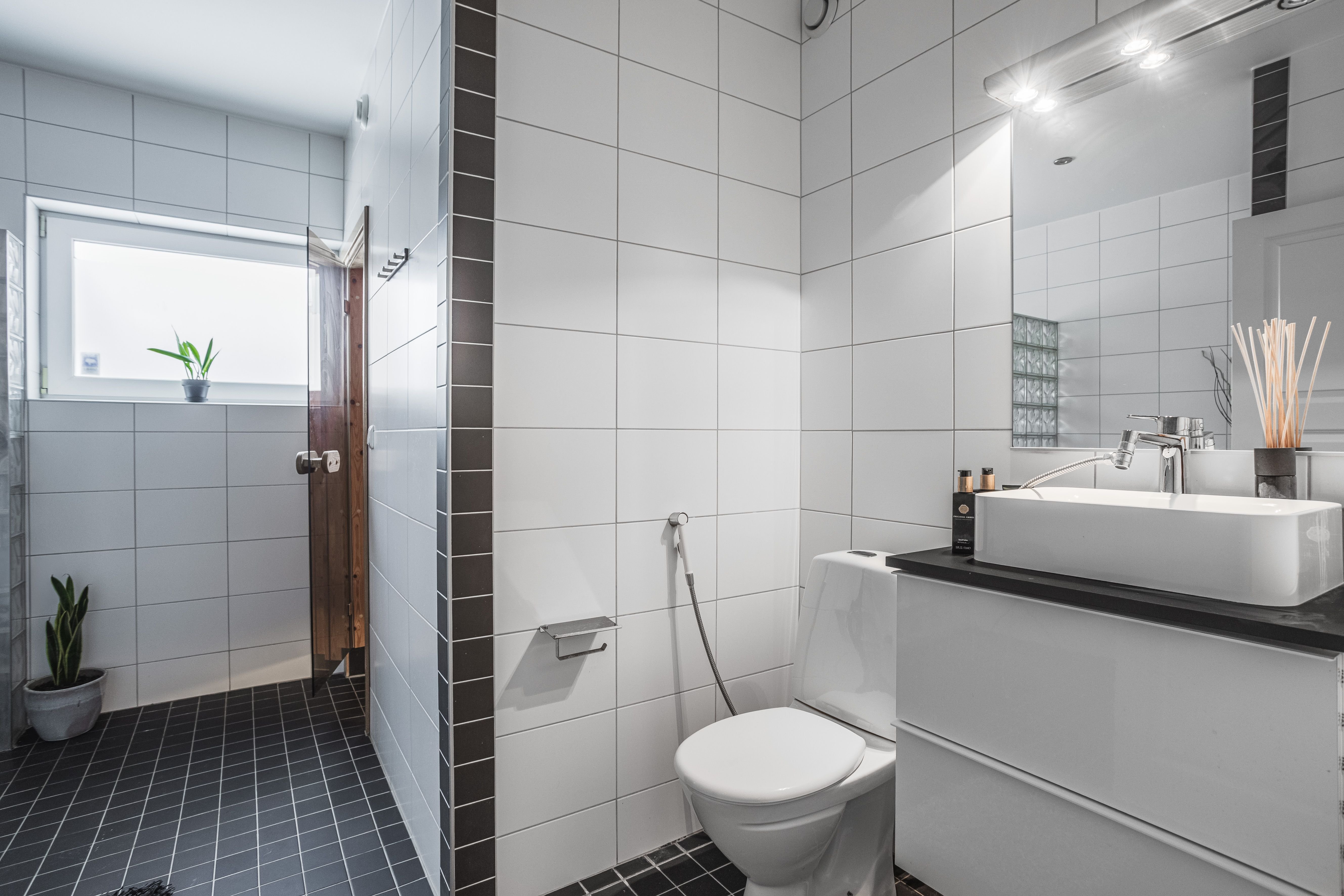 Villa/Hus, 5 rooms, 150 sqm, Bro – bild 3