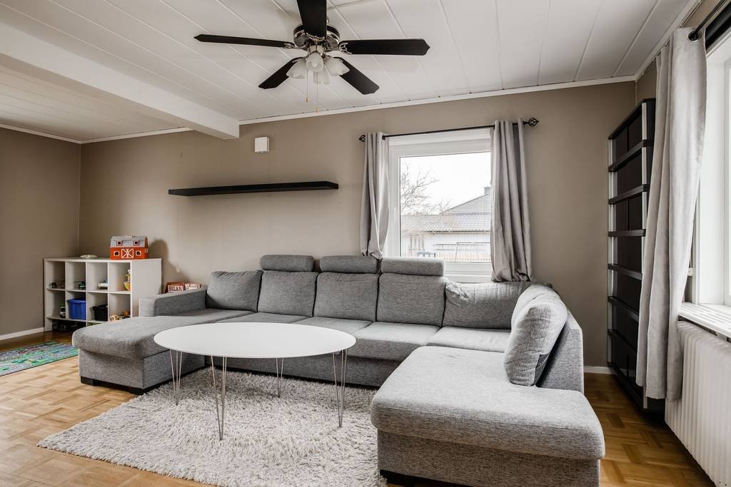 Villa/Hus, 4 rooms, 133 sqm, Hova – bild 3