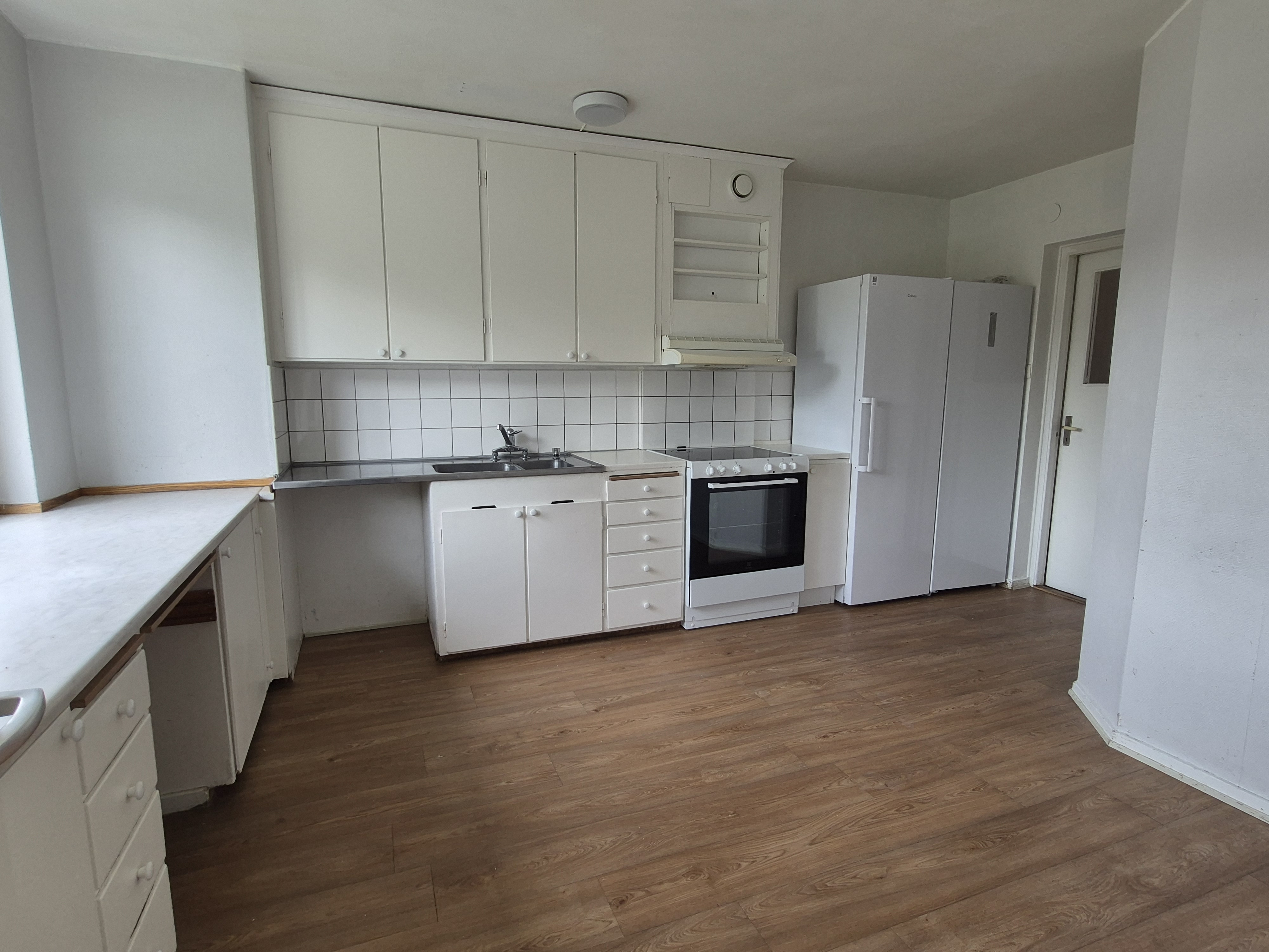 Lägenhet, 5 rooms, 110 sqm, Hälleforsnäs – bild 3