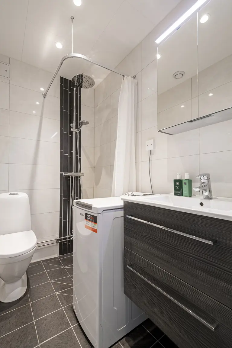 2 rok · 45 m² i Västerås – bild 4