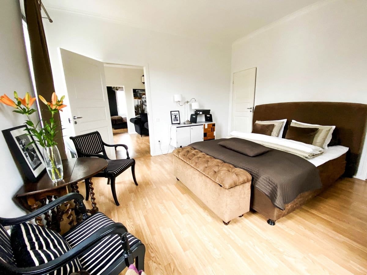 8 rok · 240 m² i Huddinge – bild 6