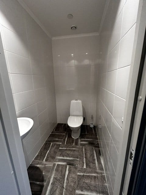 5 rok · 320 m² i Tibro – bild 4