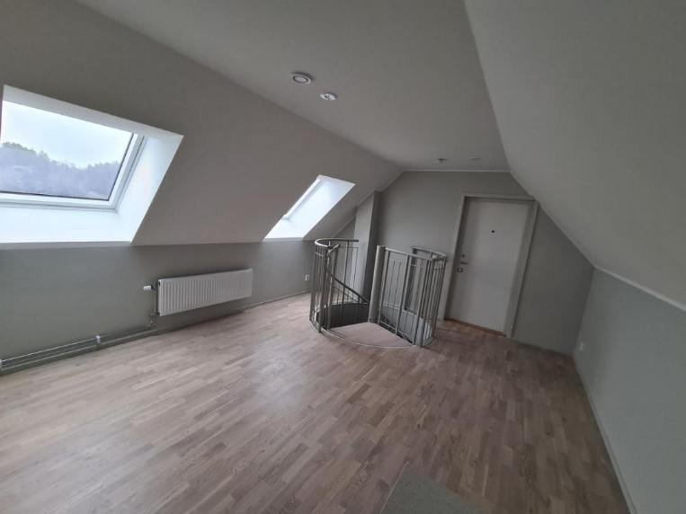 2 rok · 43 m² i Tumba – bild 2
