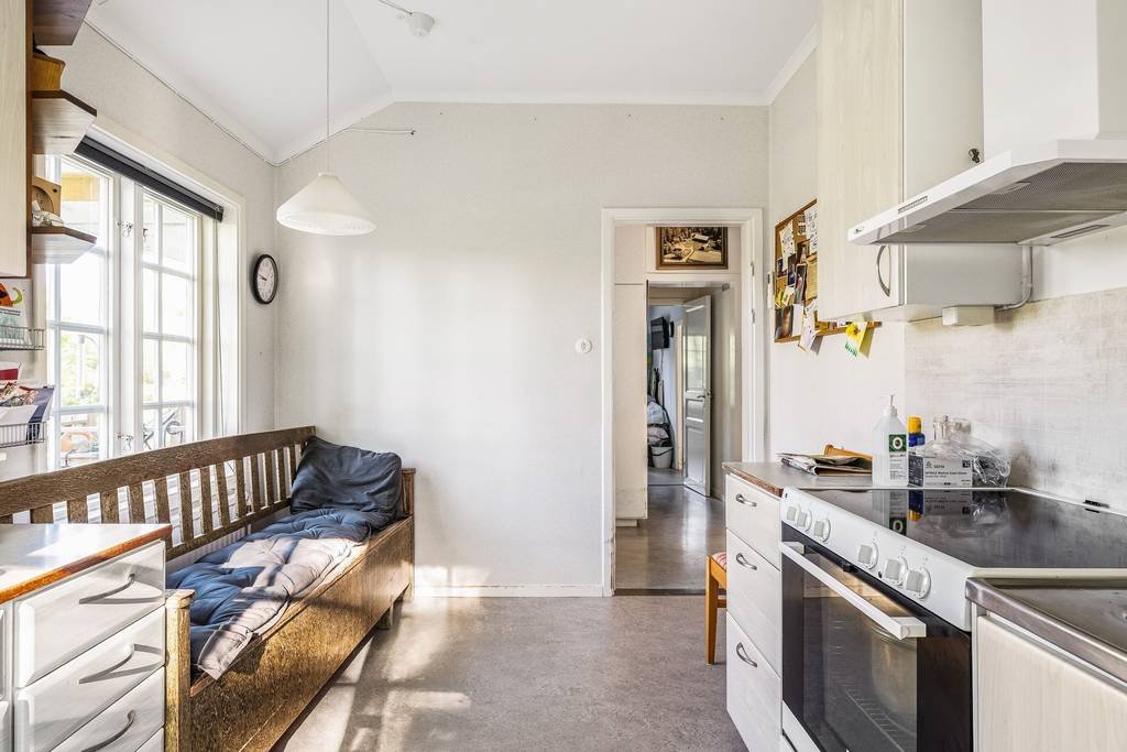 Villa/Hus, 4 rooms, 2241 sqm, Väja – bild 4