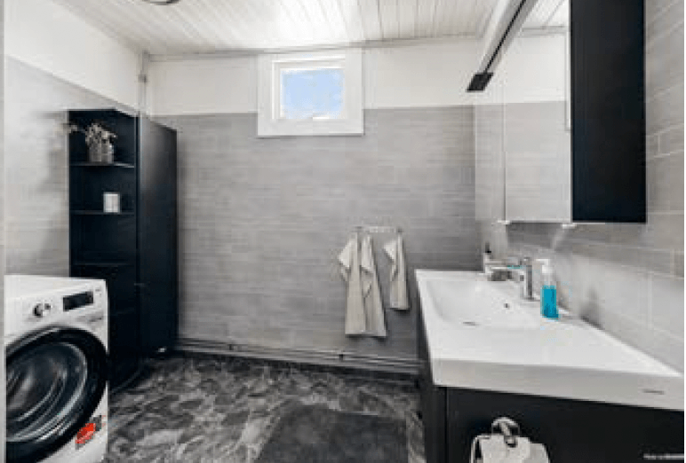 9 rok · 300 m² i Boden – bild 7