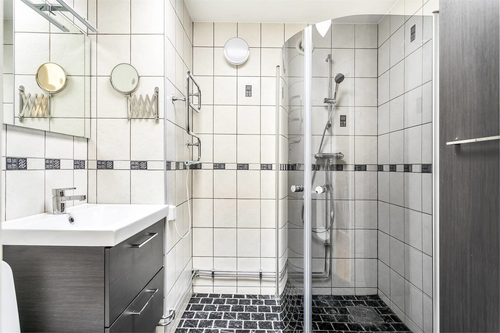 5 rok · 124 m² i Bro – bild 15