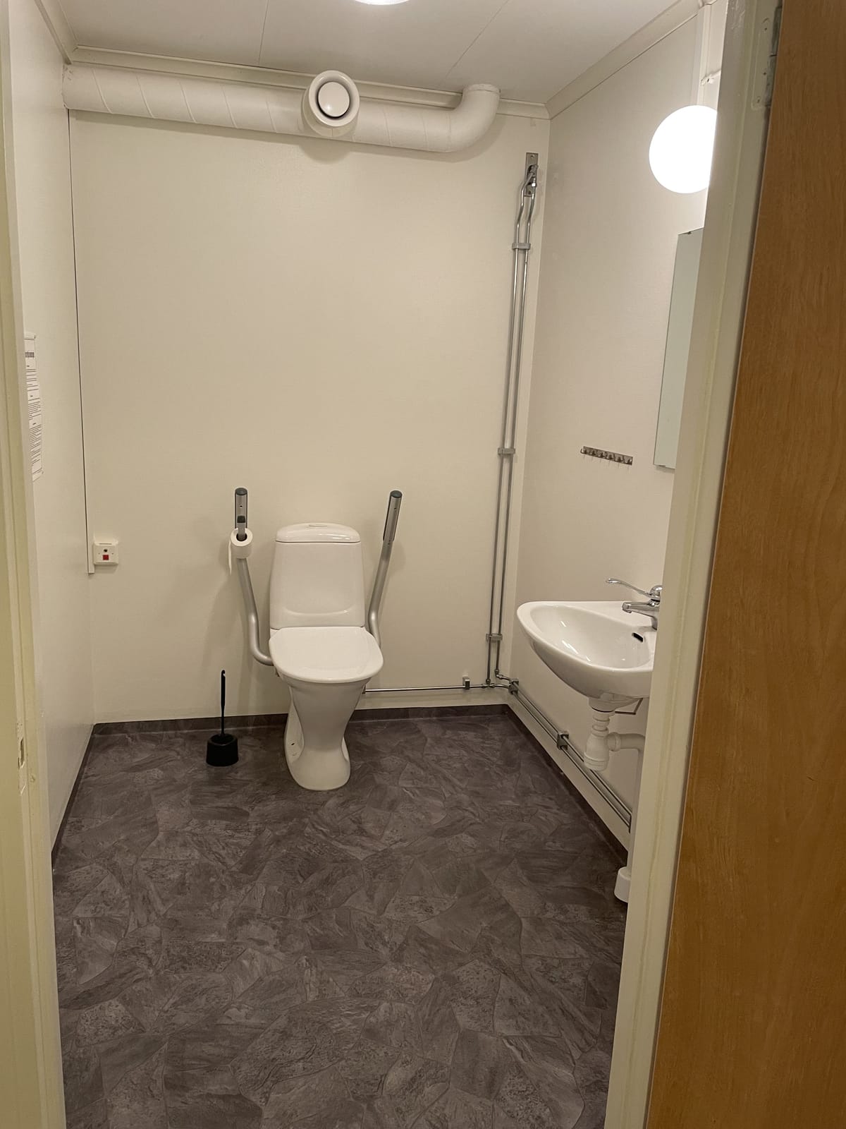 17 rok · 400 m² i Bollstabruk – bild 4