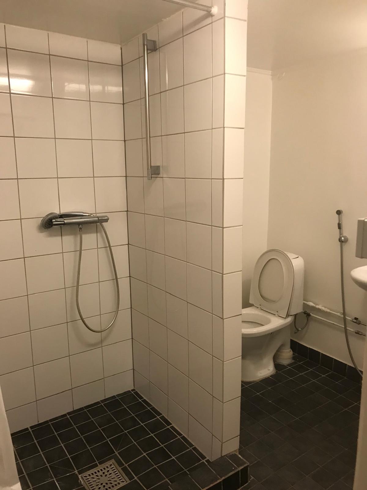 10 rok · 450 m² i Nynäshamn – bild 3