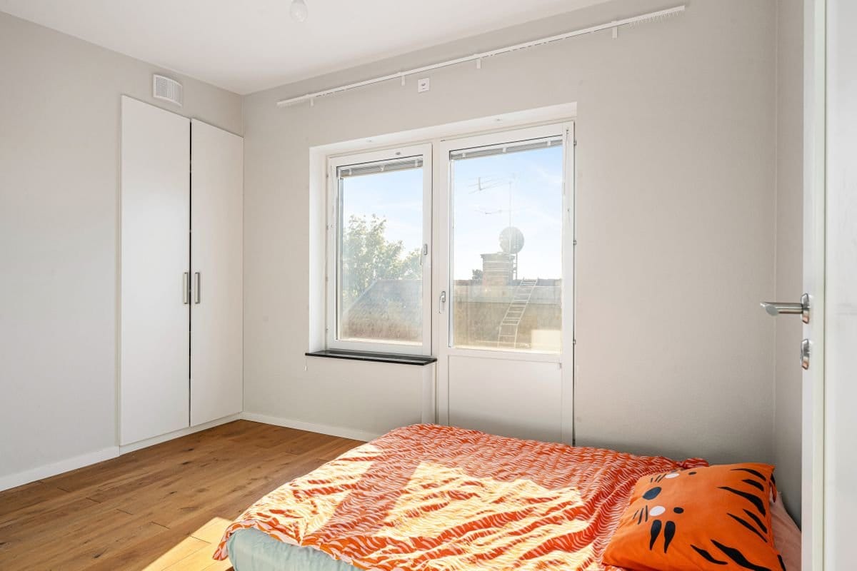 6 rok · 200 m² i Sollentuna – bild 16