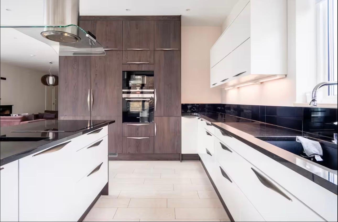 Villa/Hus, 6 rooms, 290 sqm, Järfälla – bild 4