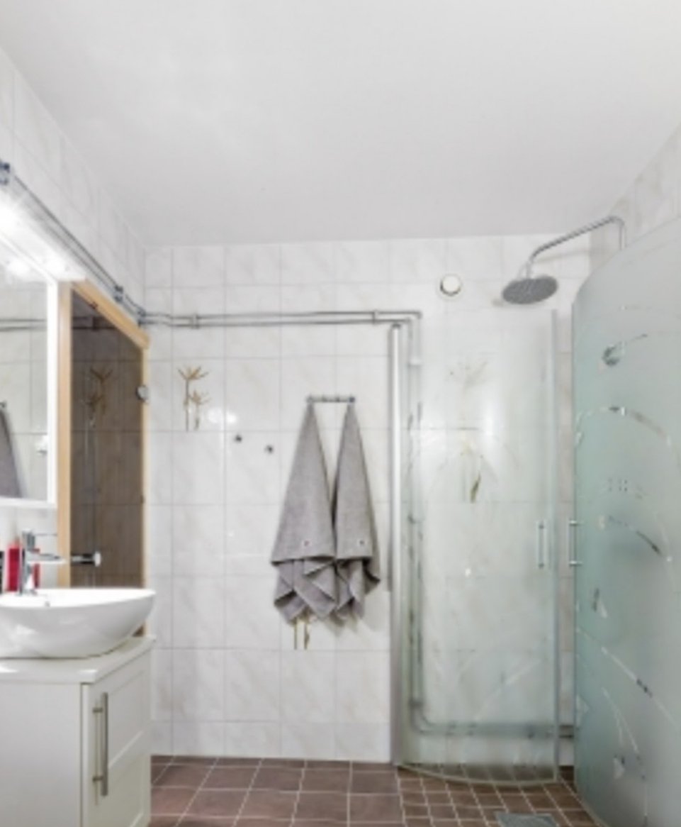 5 rok · 124 m² i Bro – bild 4