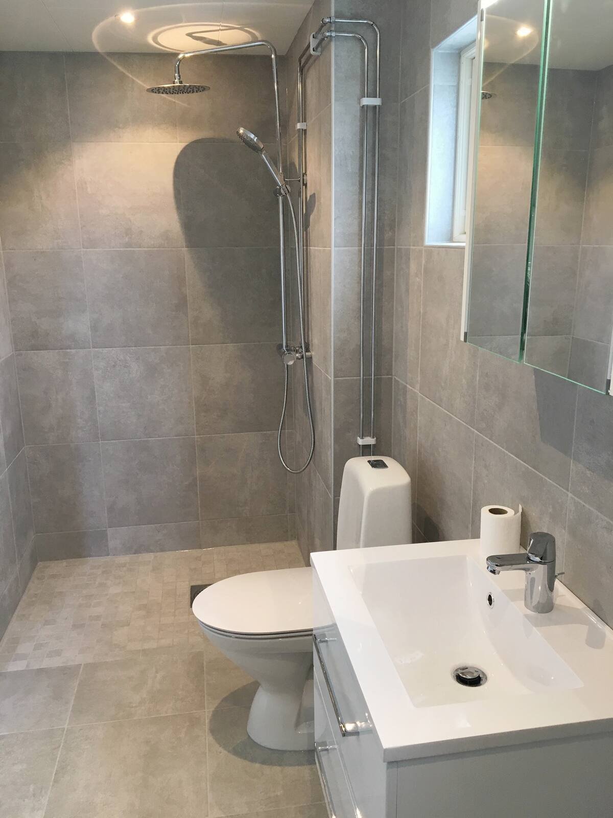 4 rok · 150 m² i Hovenäset – bild 2