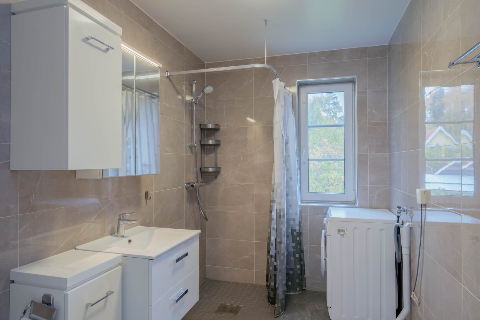 3 rok · 90 m² i Uppsala – bild 6