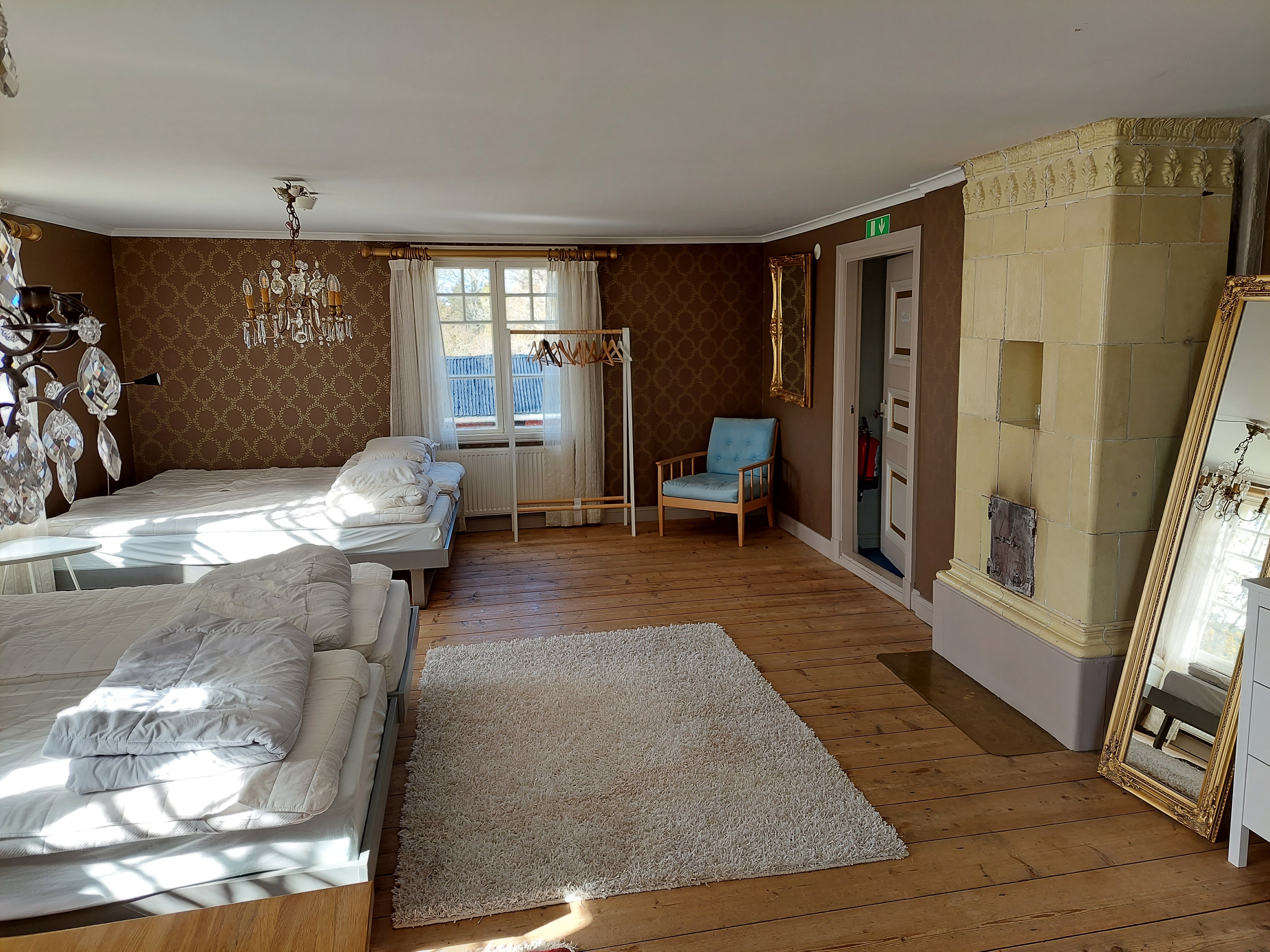Villa/Hus, 5 rooms, 240 sqm, Mellerud – bild 2