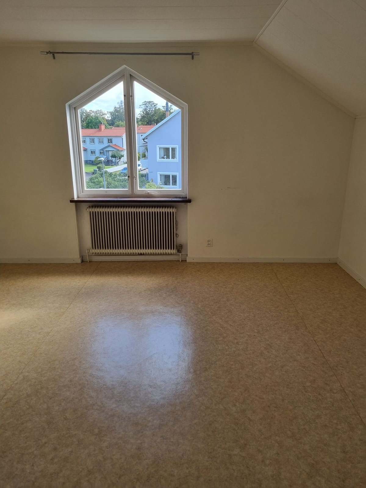 1 rok · 32 m² i Huskvarna – bild 4