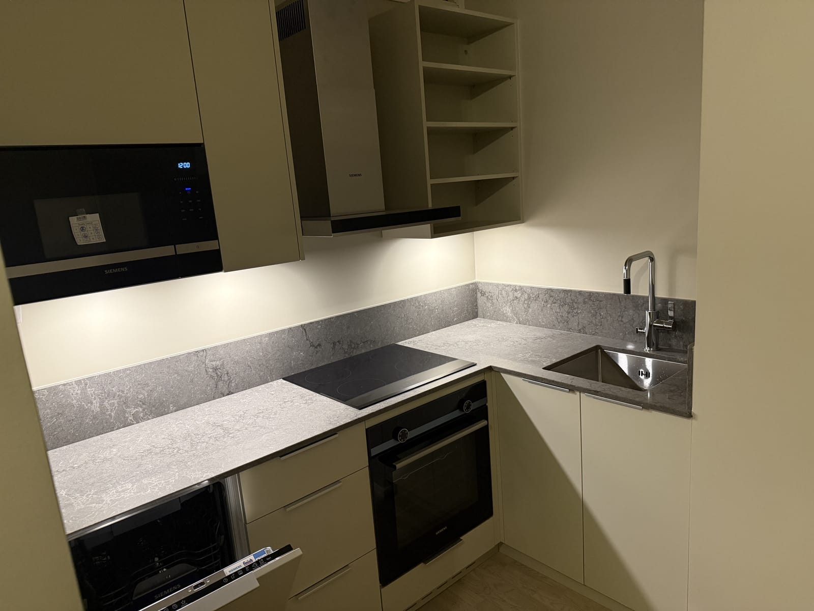 2 rok · 42 m² i Sundbyberg – bild 2