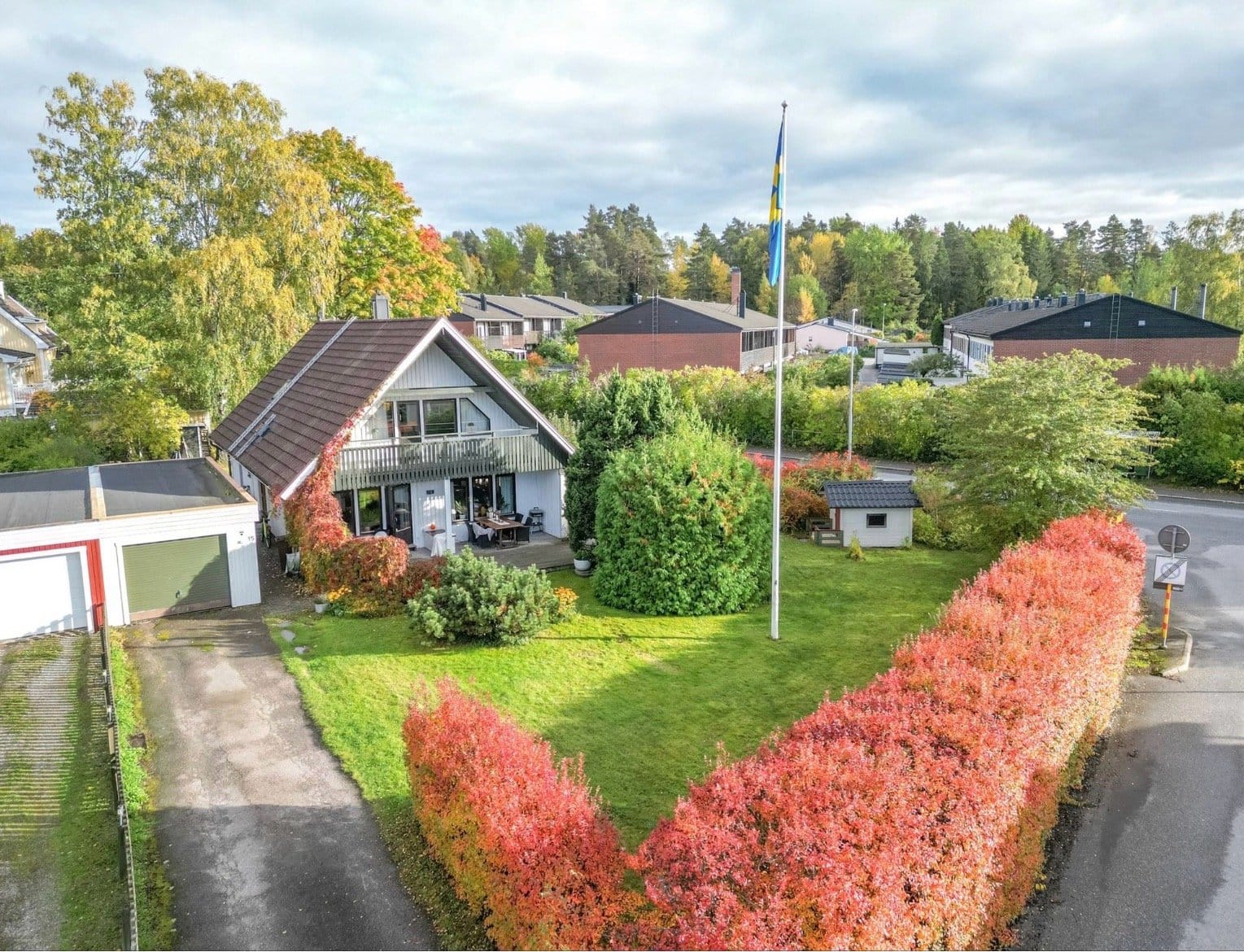 5 rok · 160 m² i Sollentuna – bild 2
