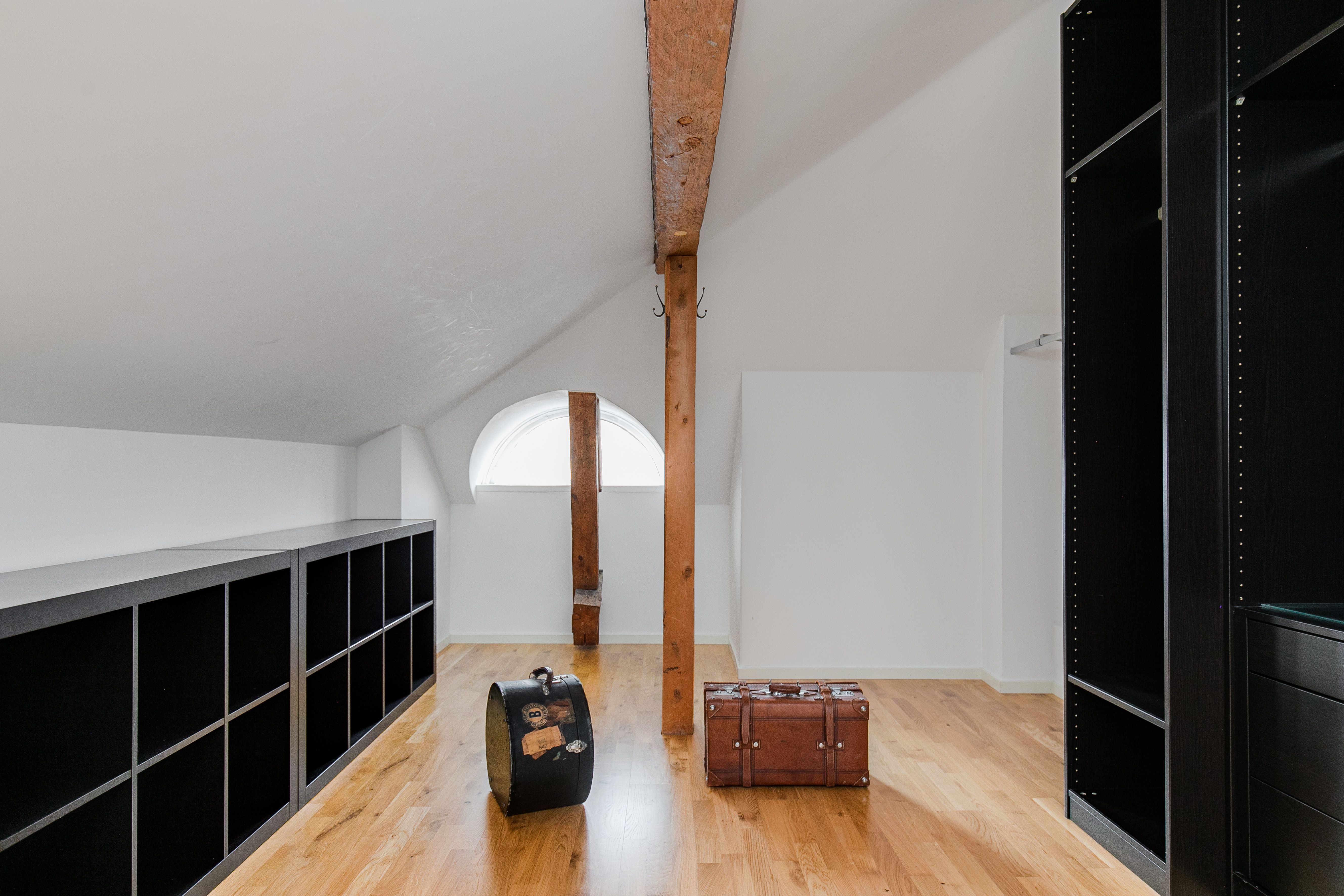 Lägenhet, 6 rooms, 180 sqm, Sala – bild 5