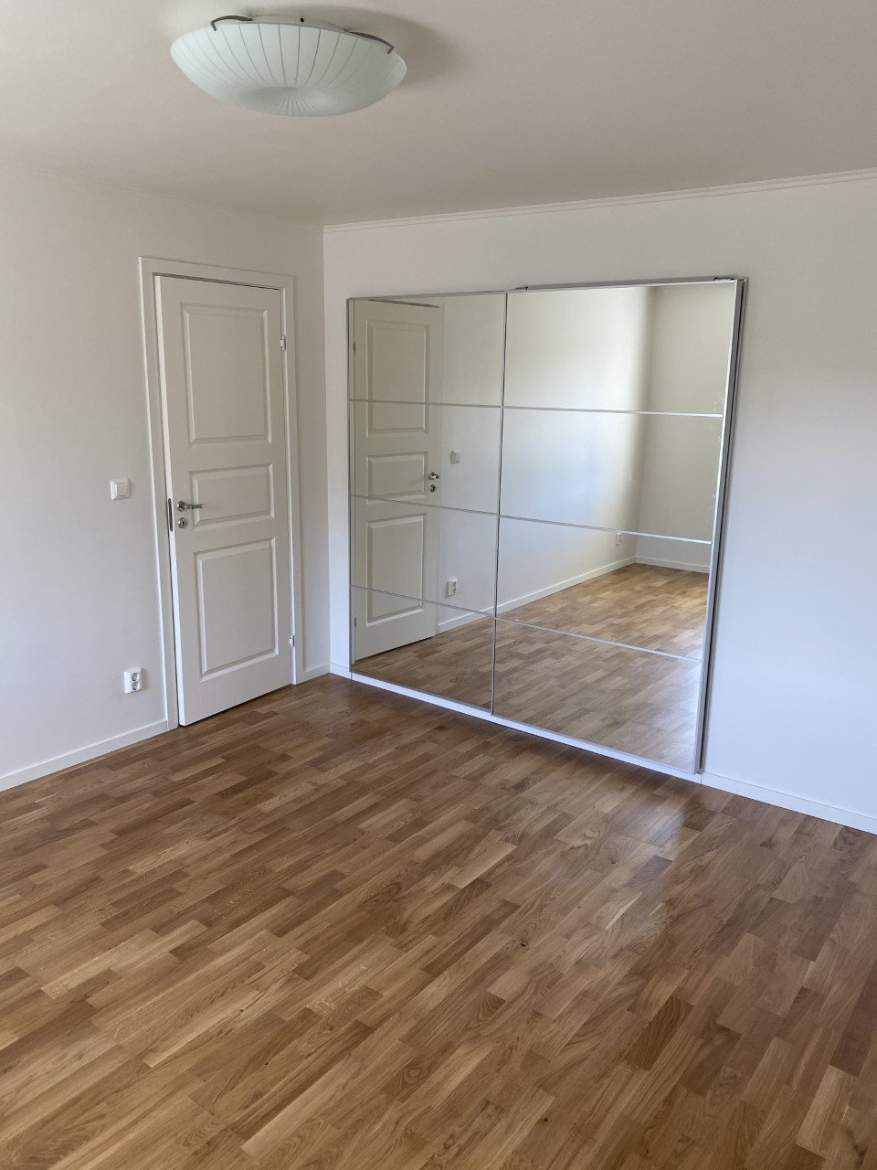 6 rok · 130 m² i Skärholmen – bild 7