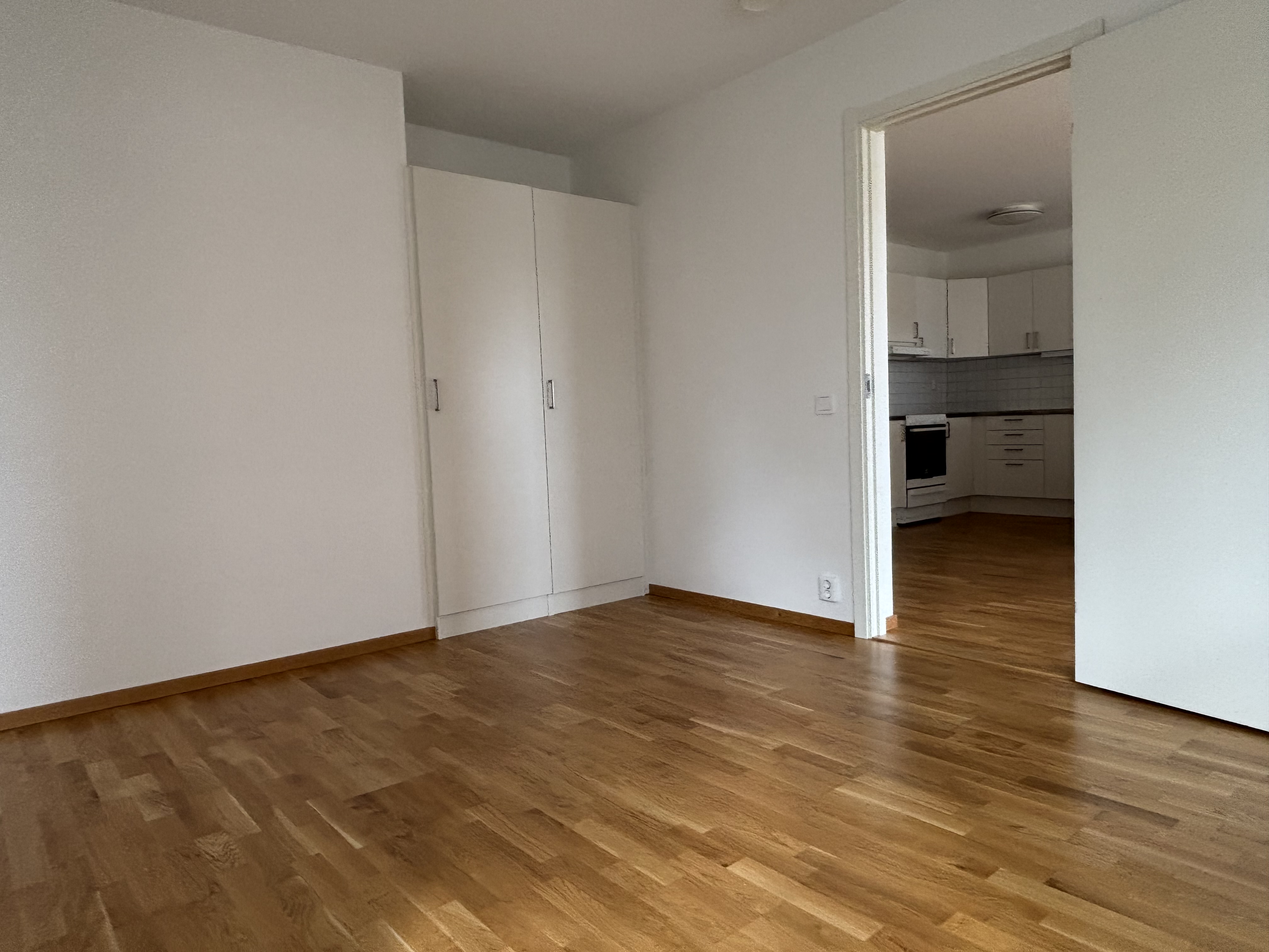 Lägenhet, 2 rooms, 51 sqm, Kungsängen – bild 2