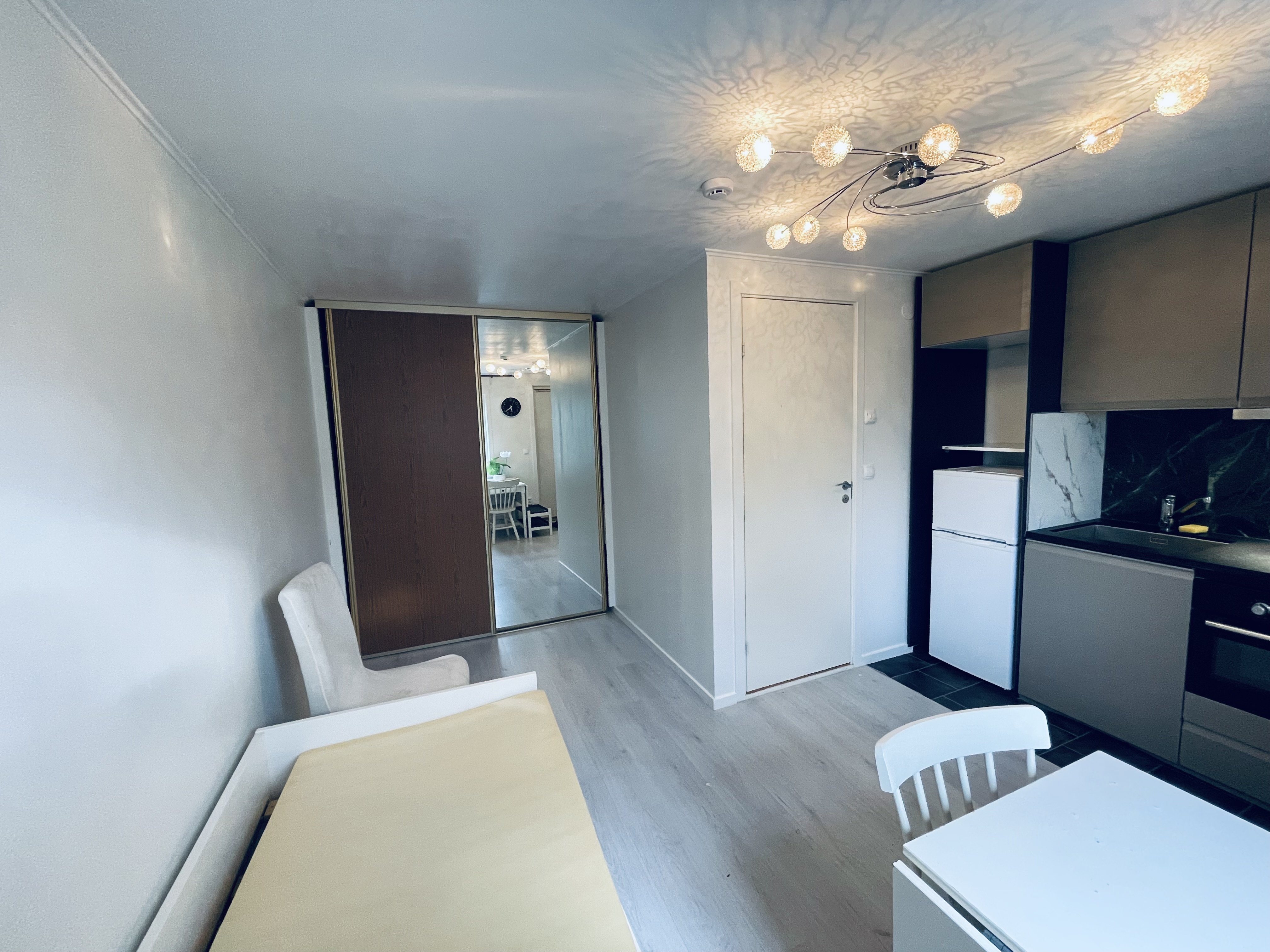 Villa/Hus, 1 rooms, 25 sqm, Hässelby – bild 3