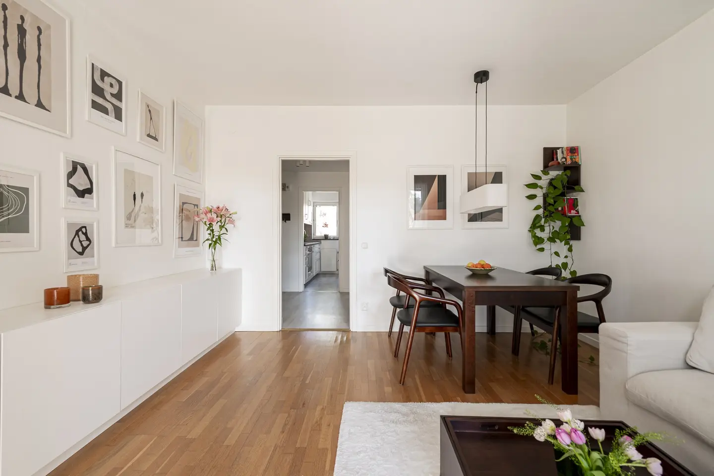 2 rok · 45 m² i Västerås – bild 2