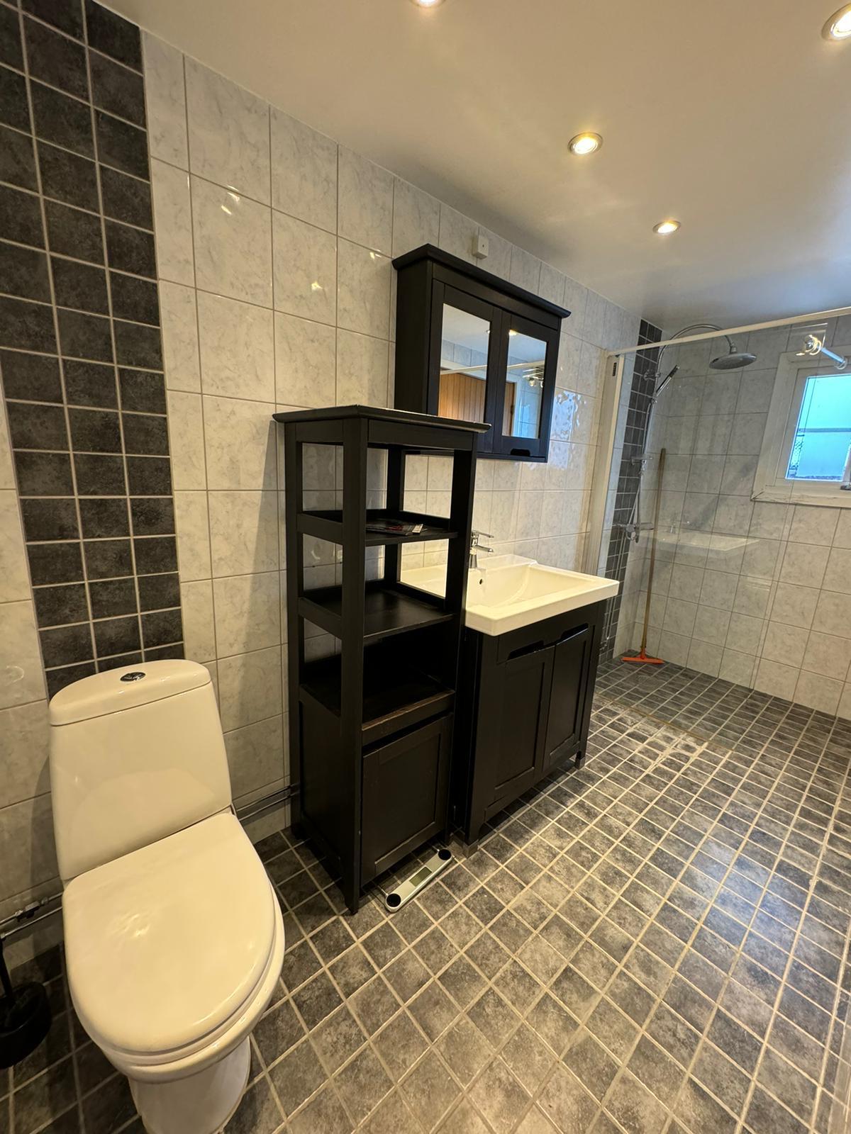 5 rok · 128 m² i Skärholmen – bild 4