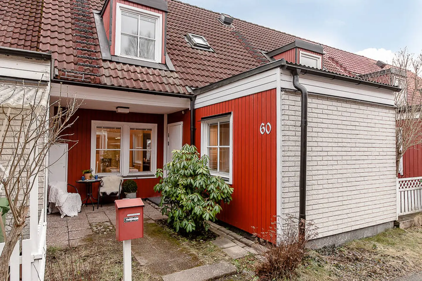 Radhus, 5 rooms, 96 sqm, Jordbro