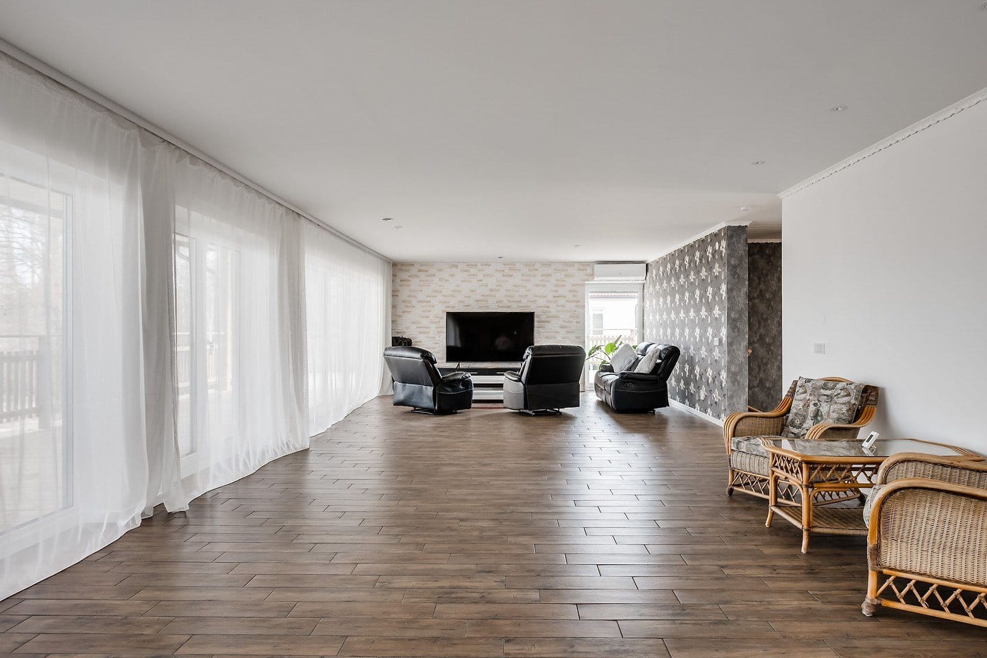 5 rok · 320 m² i Tibro – bild 7
