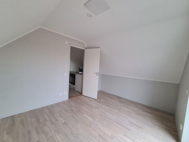 2 rok · 43 m² i Tumba – bild 4