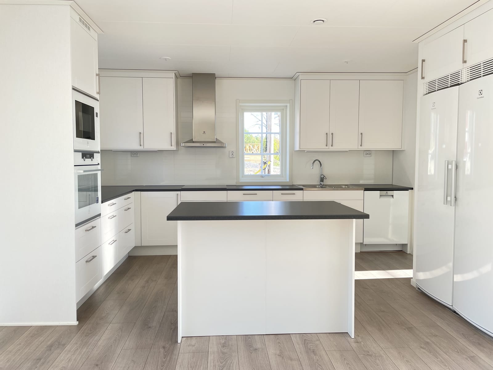 4 rok · 129 m² i Brottby – bild 3