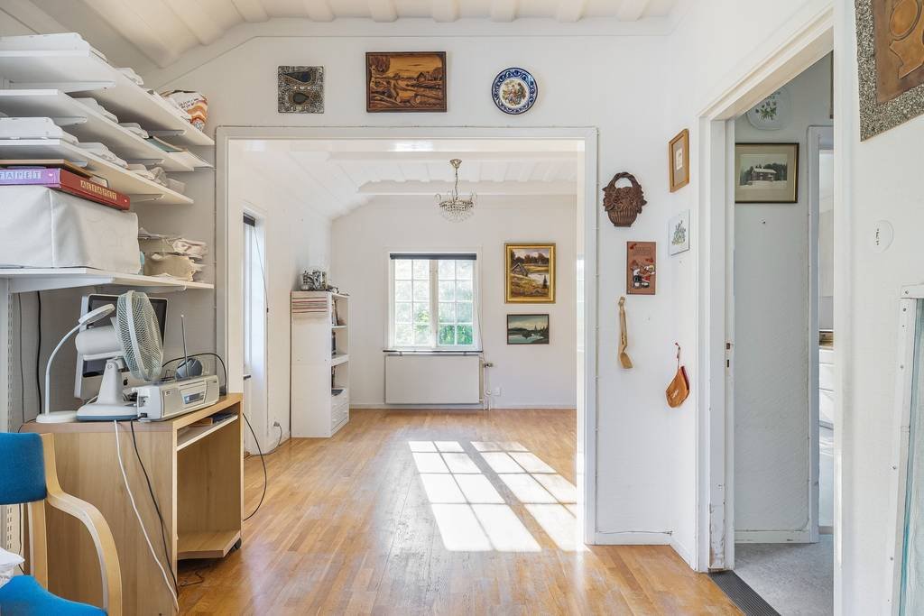 Villa/Hus, 4 rooms, 2241 sqm, Väja – bild 3
