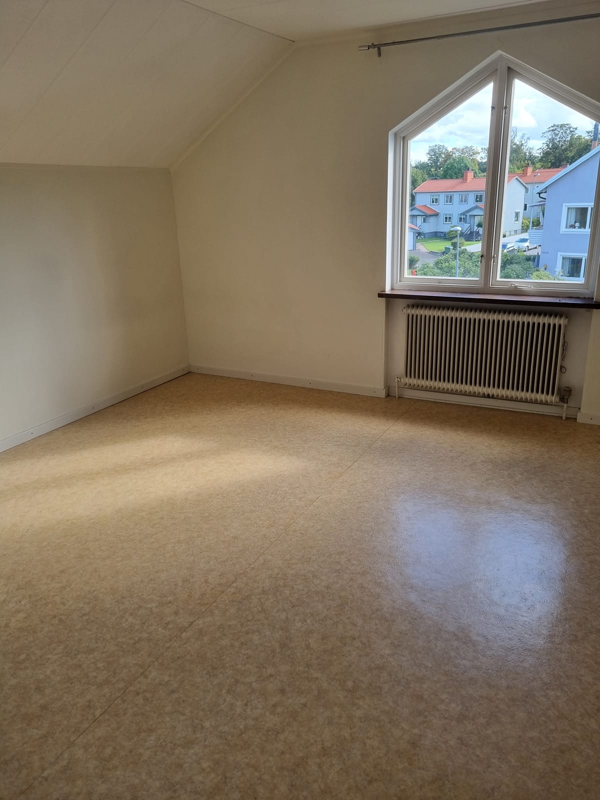 1 rok · 32 m² i Huskvarna – bild 3