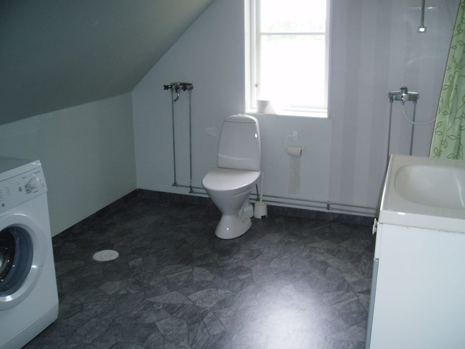 9 rok · 240 m² i Sandsjöfors – bild 4