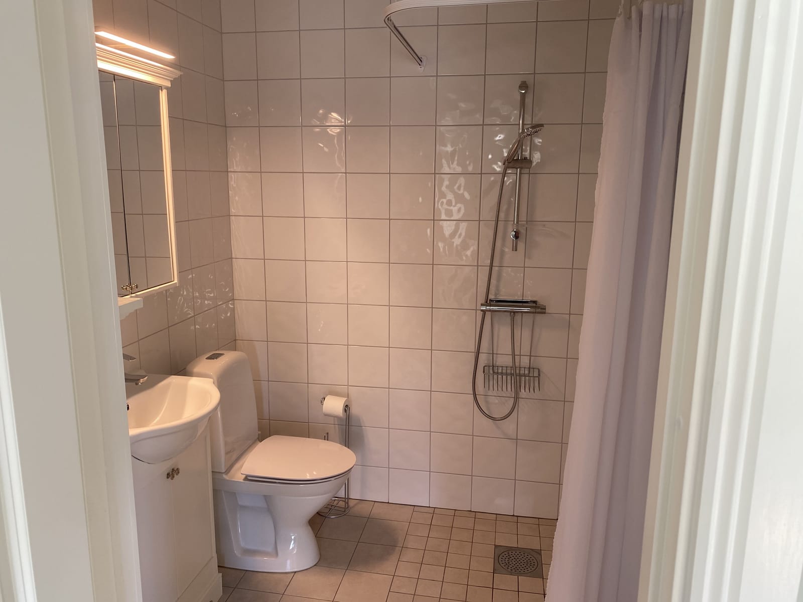 2 rok · 35 m² i Sollentuna – bild 7