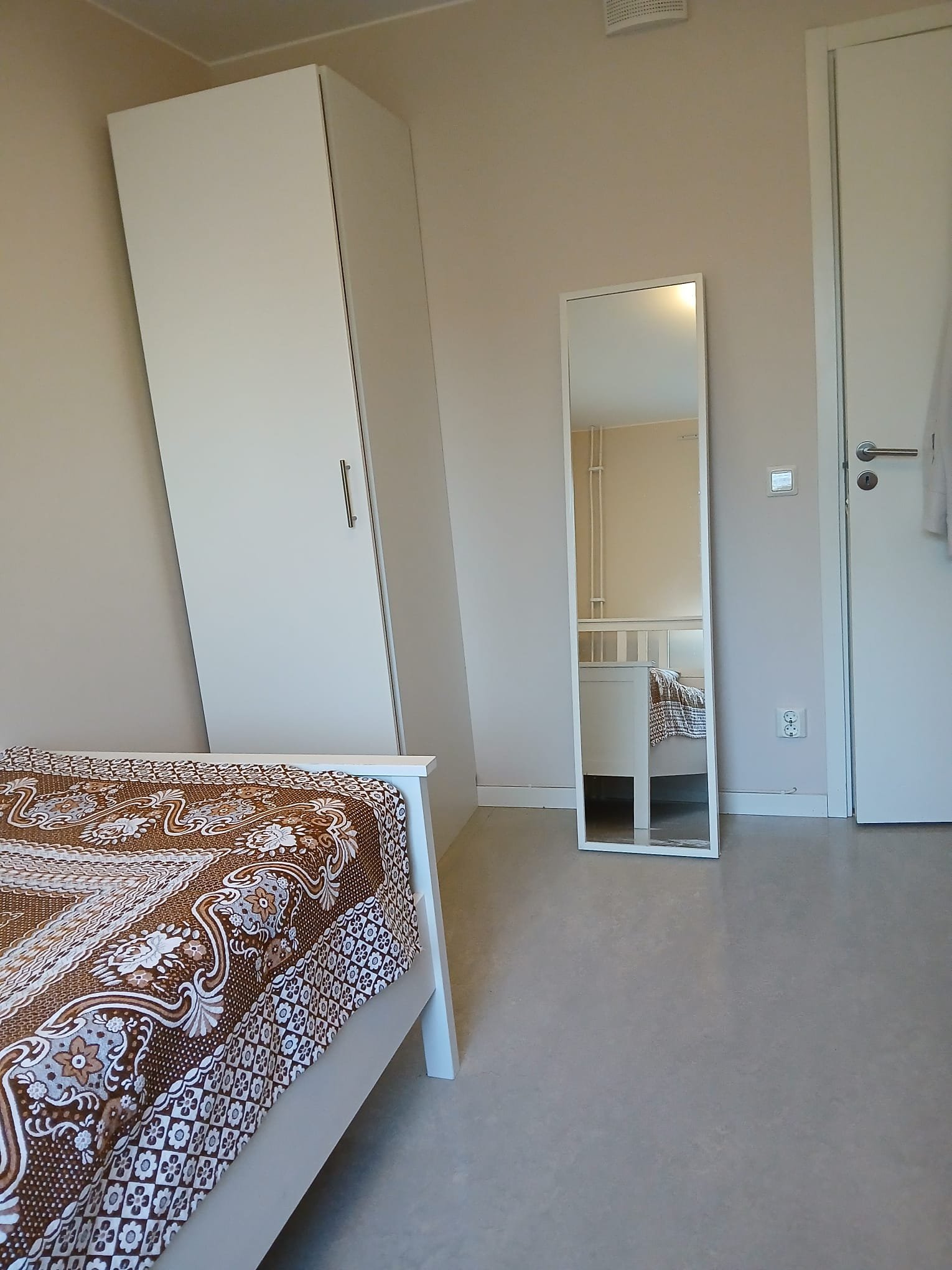 Lägenhet, 1 rooms, 9 sqm, Kista – bild 2