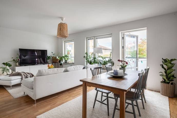 3 rok · 74 m² i Älvsjö – bild 2