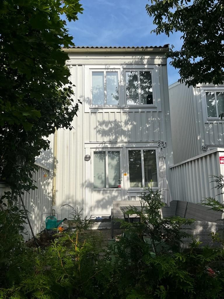Radhus, 5 rooms, 86 sqm, Kista