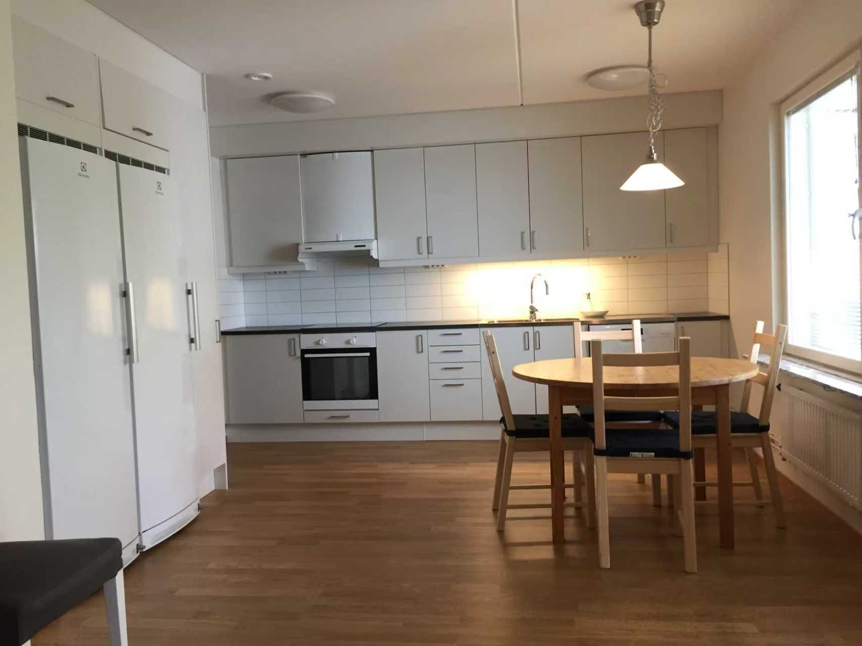 Lägenhet, 3 rooms, 90 sqm, Sollentuna