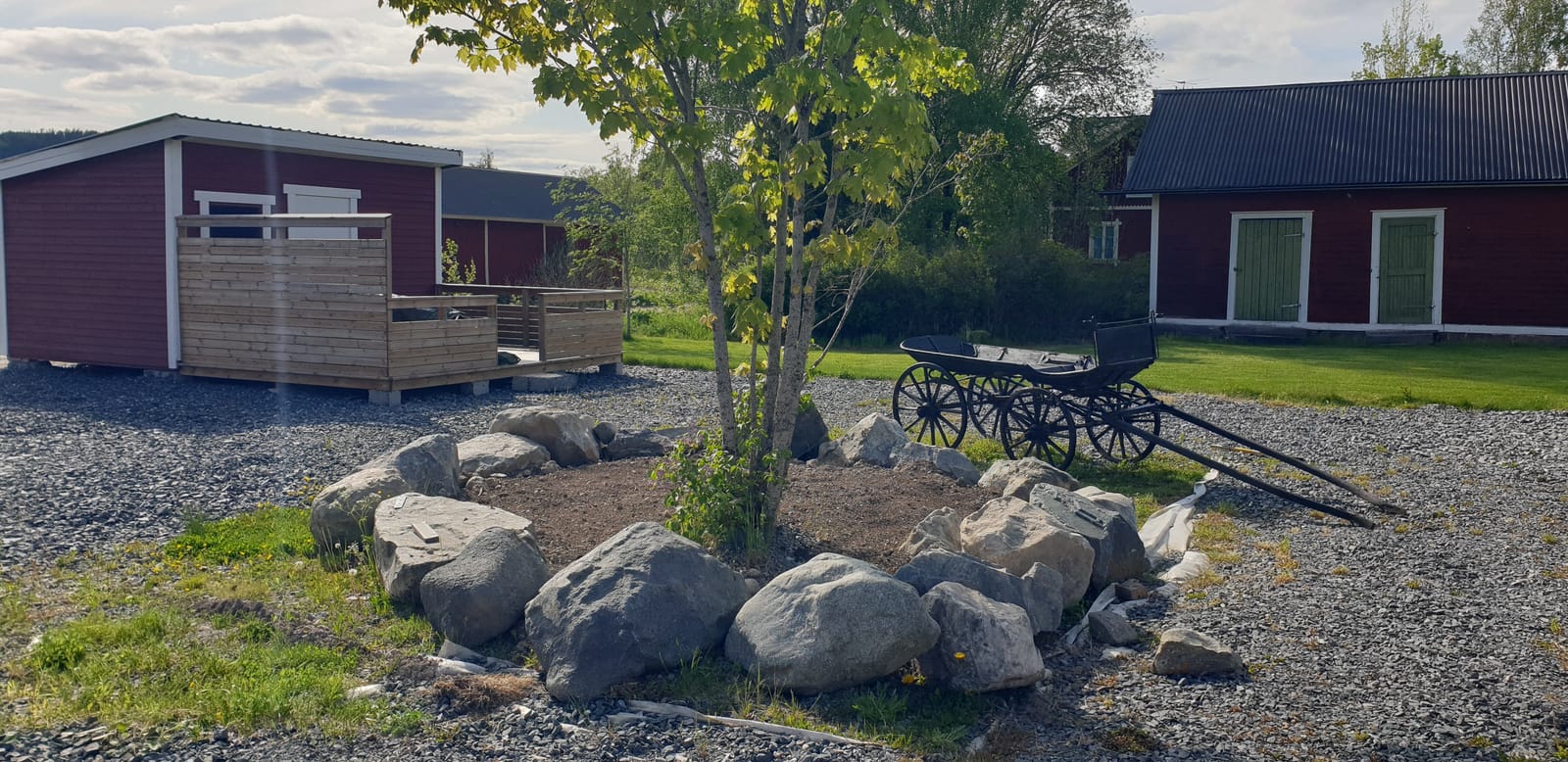 1 rok · 15 m² i Nora – Nora