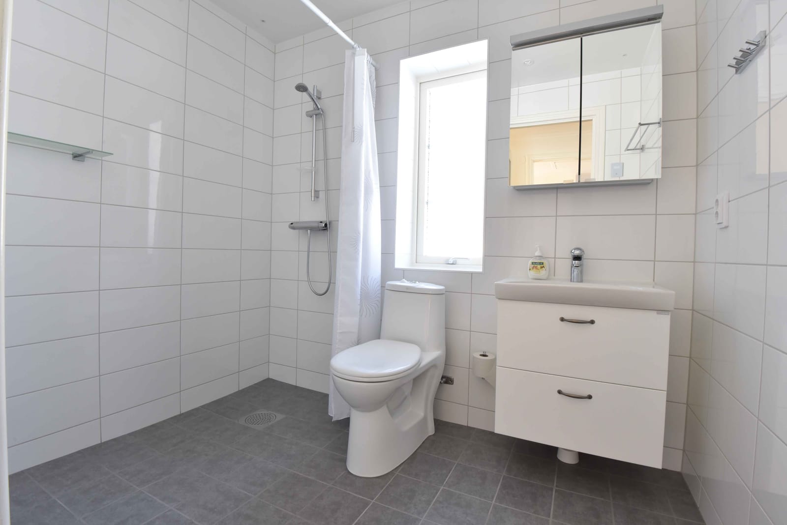 4 rok · 99 m² i Värmdö – bild 8