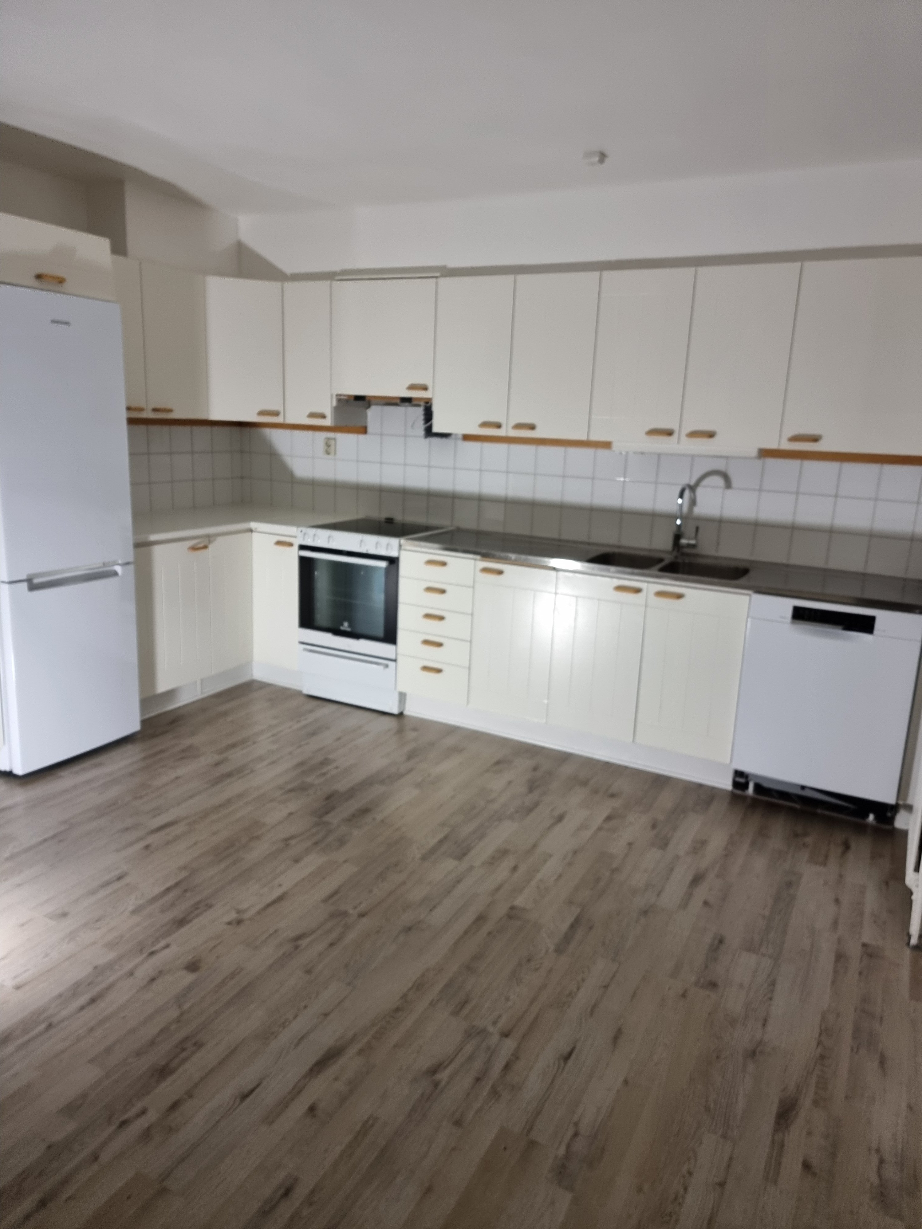 Lägenhet, 3 rooms, 76 sqm, Stråssa – Stråssa