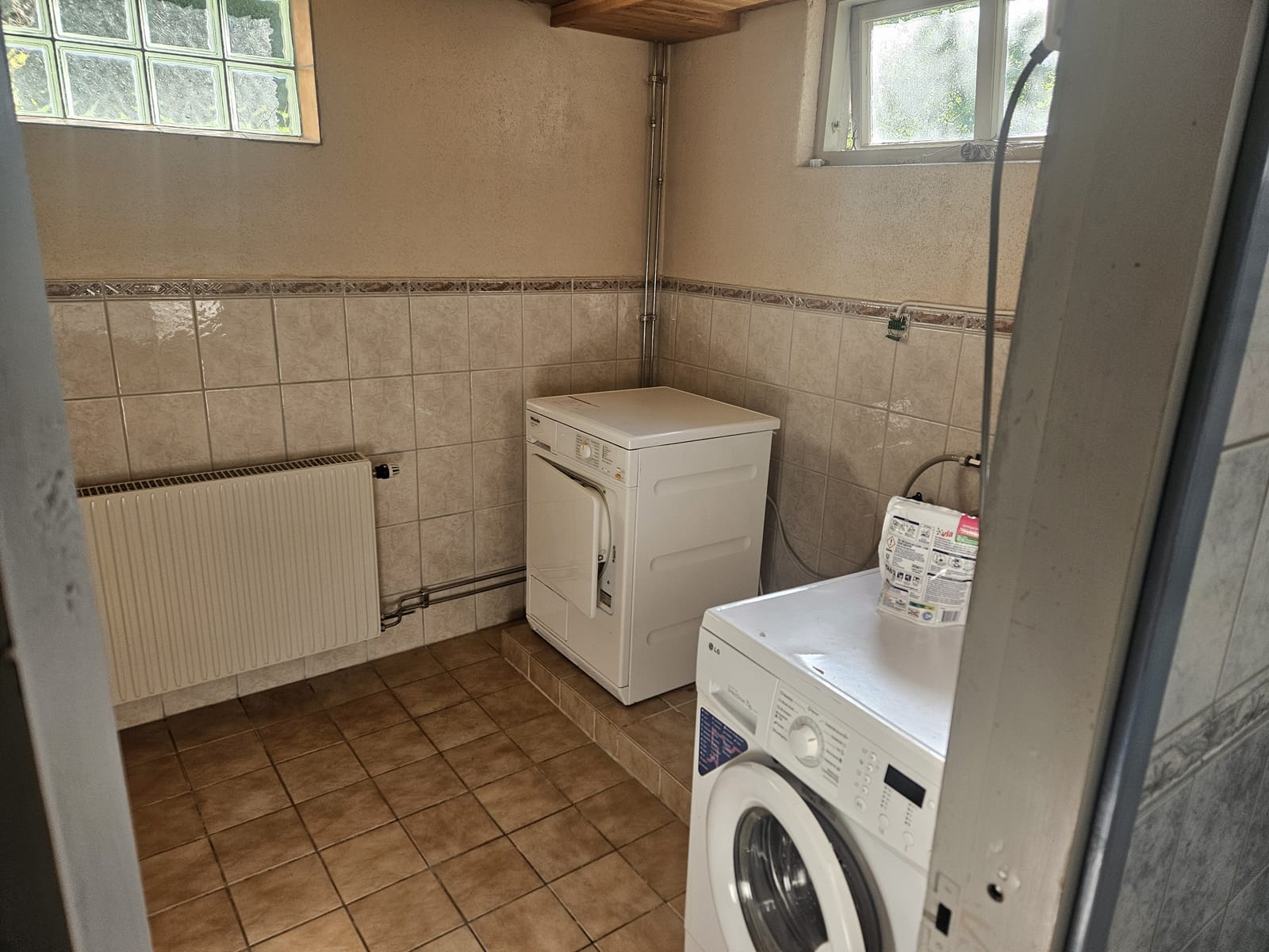 6 rok · 150 m² i Södertälje – bild 7
