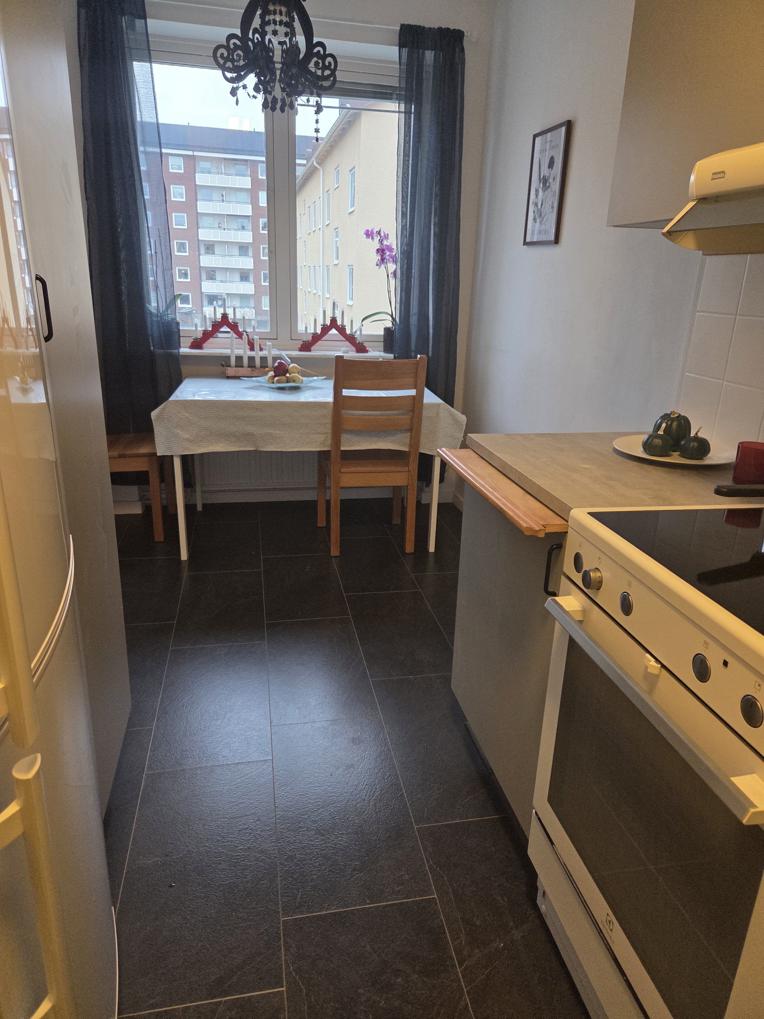 Lägenhet, 2 rooms, 48 sqm, Trollhättan – bild 3
